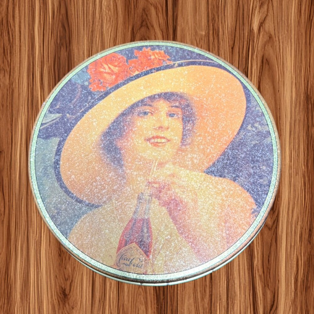 Vintage Collectible Round Advertising‎ Coca-Cola Tin